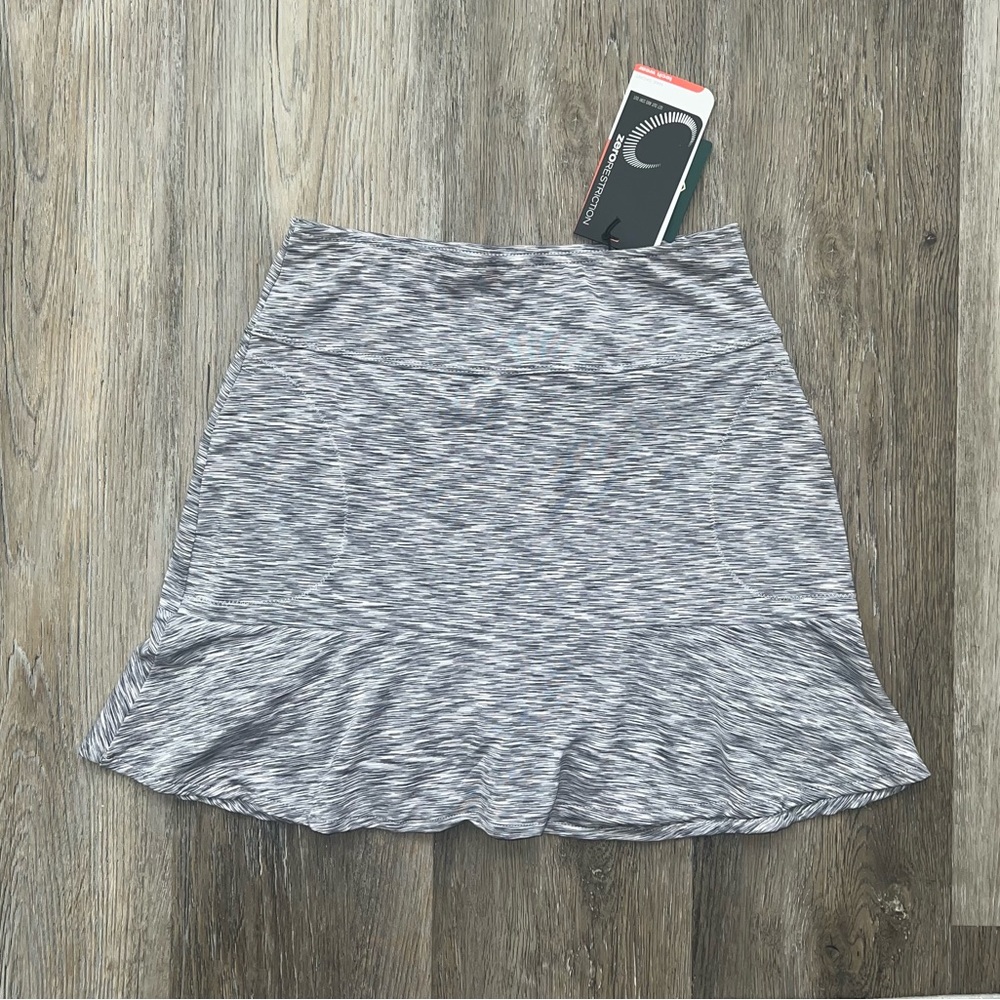 NWT Zero Restriction Mae skort